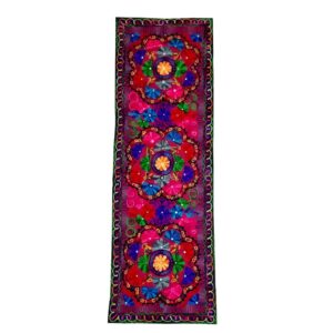 Hand Embroidered Table Runner Model Mikasa