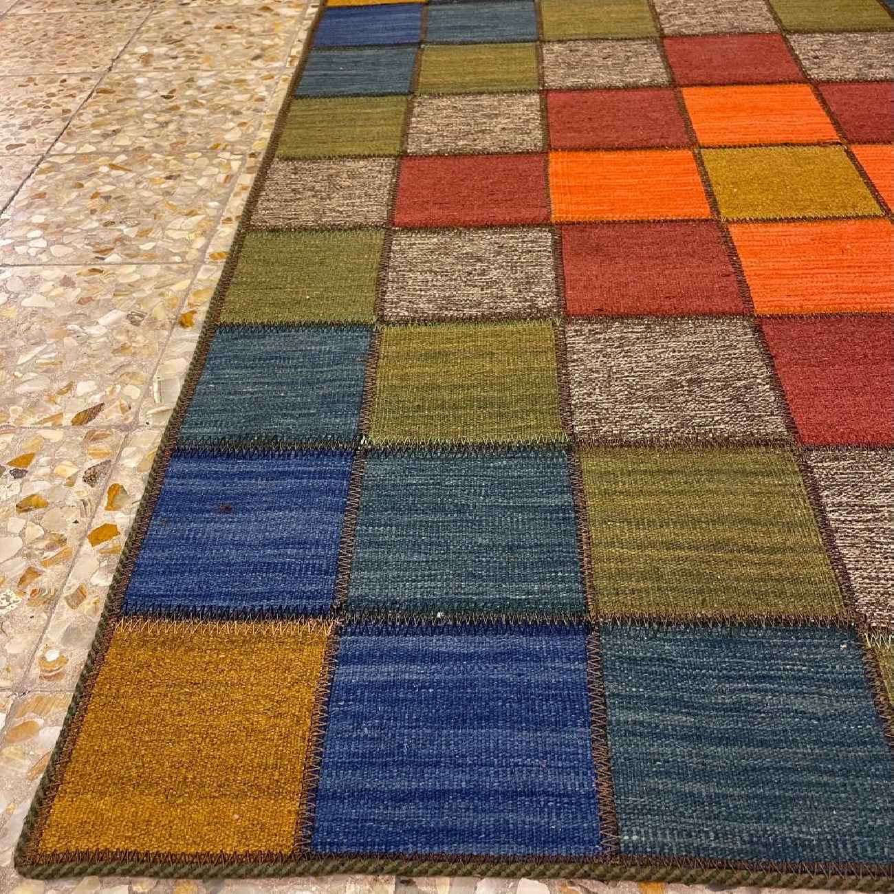 Red Checkered Kilim Rug – Authentic Handwoven Persian Wool Craft