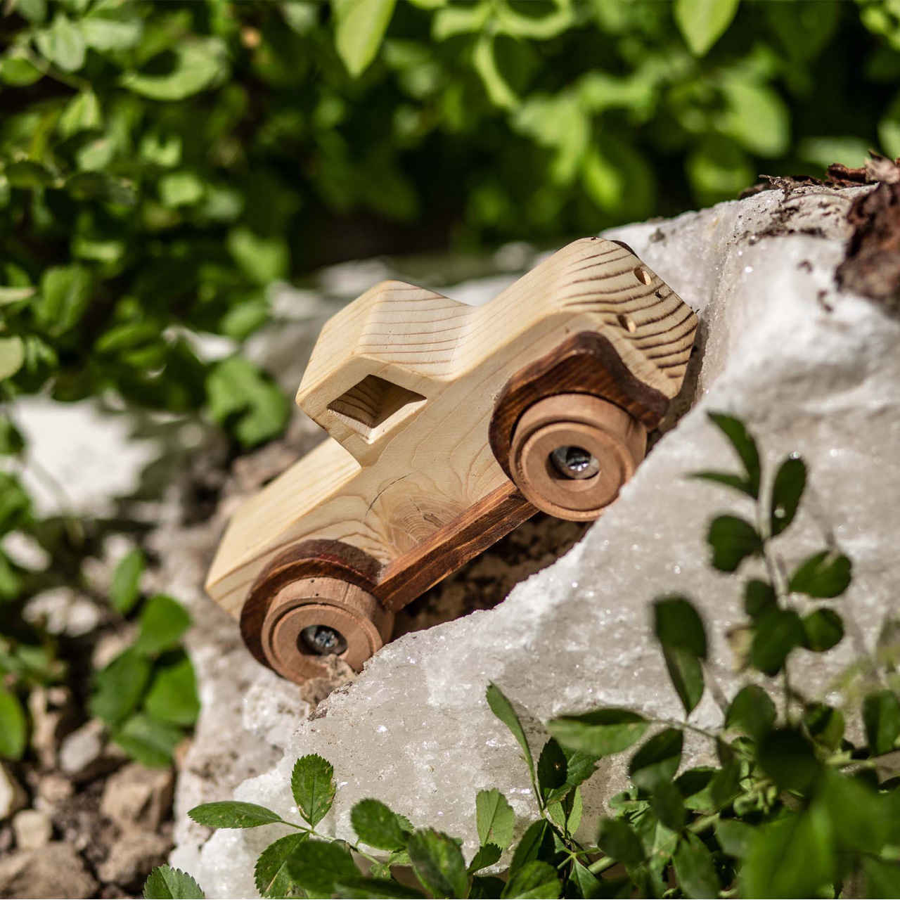 Maquette Model Kit: Wooden Car Model Kit
