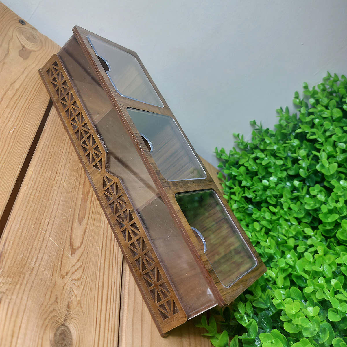 Compact 3-Section Wooden Tea Organizer – Elegant Wood Finish