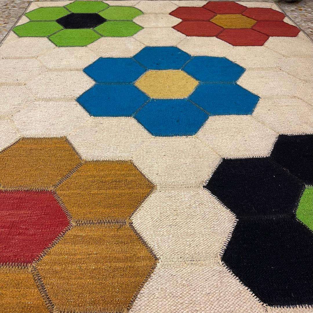 Artisanal Cream Floral Kilim Rug – Handwoven Authentic Persian Wool