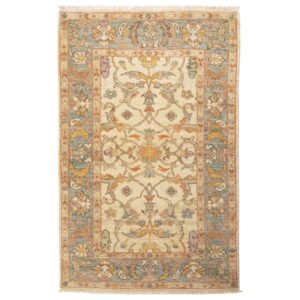 Hand-Knotted Persian Shiraz Qashqai Rug (All-over Floral Pattern) – Cream Wool