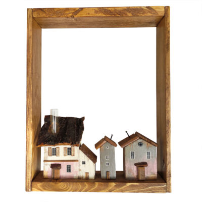 Handcrafted Wooden Wall Key Holder with Five Hooks and Cottage Design