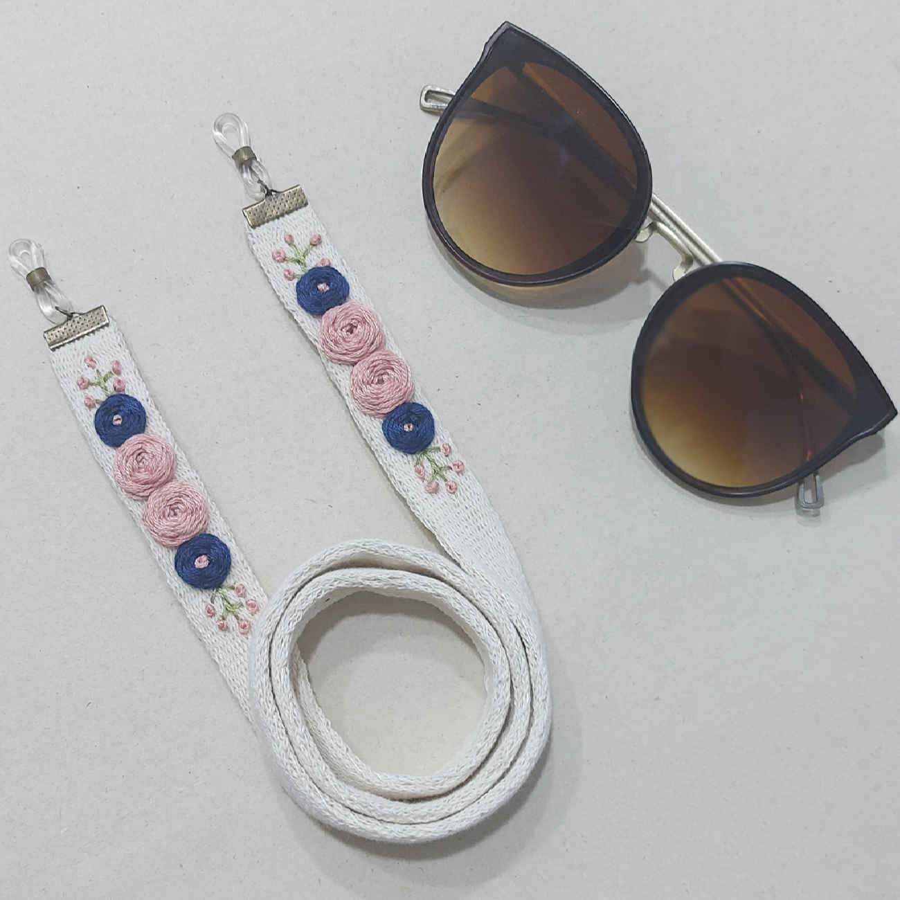 Glasses Strap – Handcrafted Embroidery