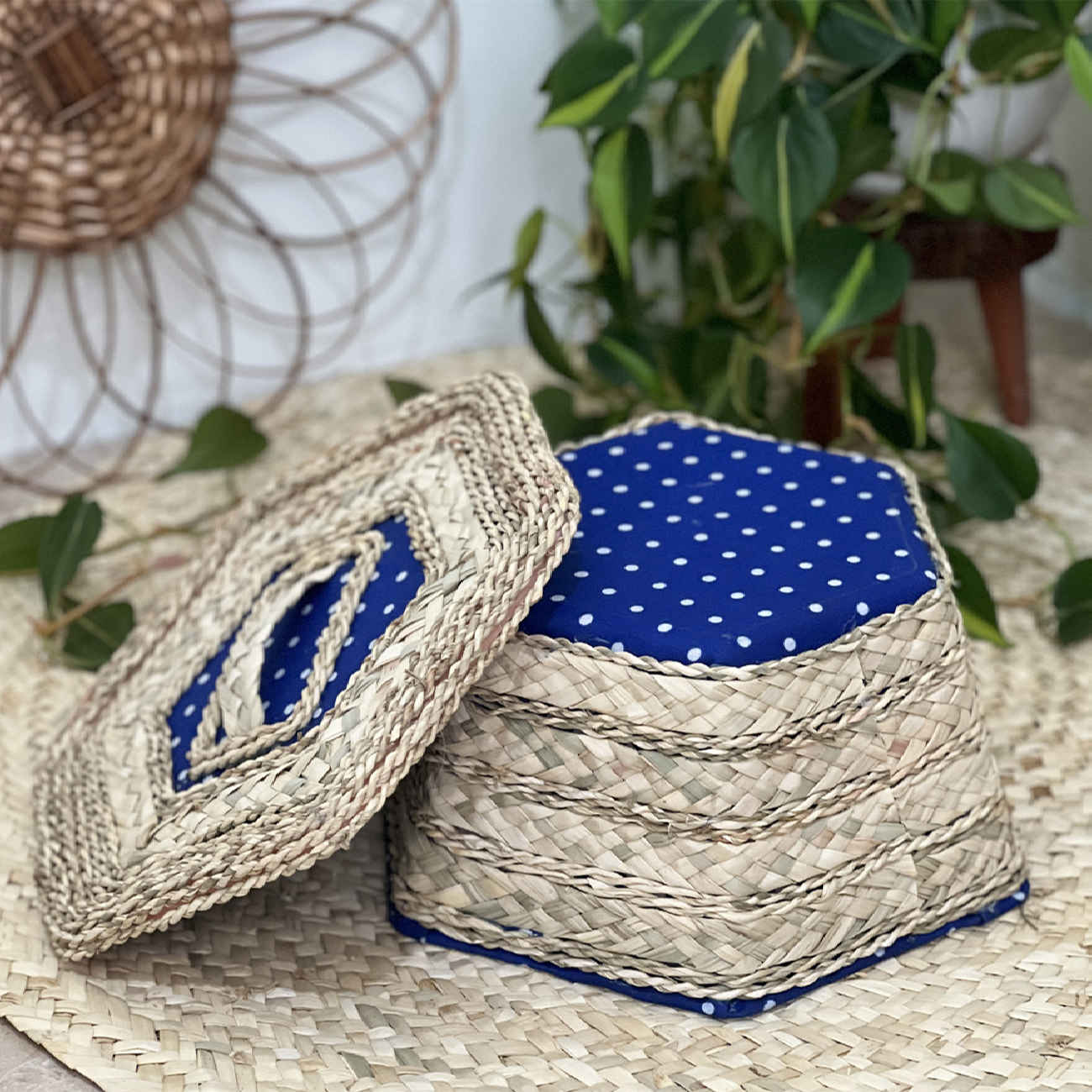 Hexagonal Woven Storage Basket – Natural Straw with Lid