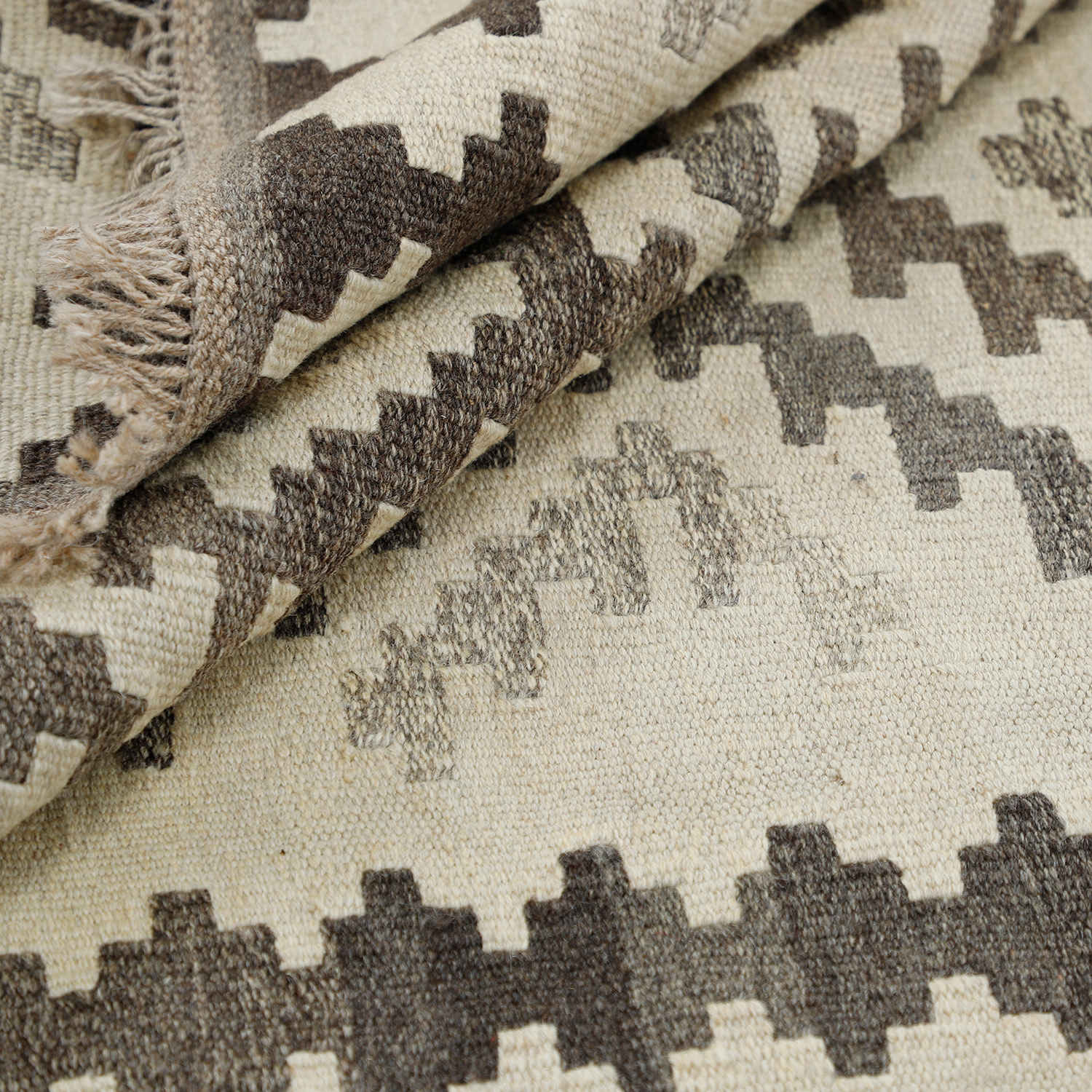 Fars Qashqai Geometric Kilim Rug – Genuine Handwoven Persian Wool