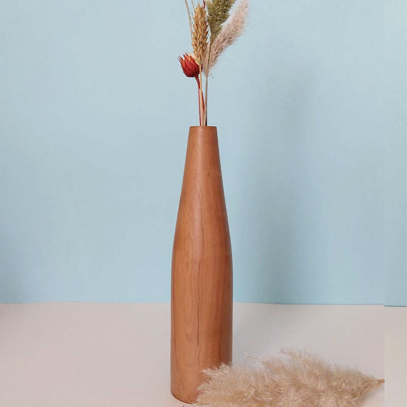 Wooden Mini Flower Vase, Made from Natural Solid Wood with a Decorative and Handcrafted Design