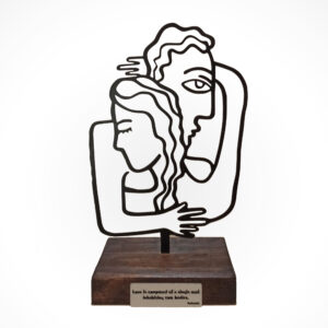Metal Minimalist Figurine Sculpture Artwork Couple Hug