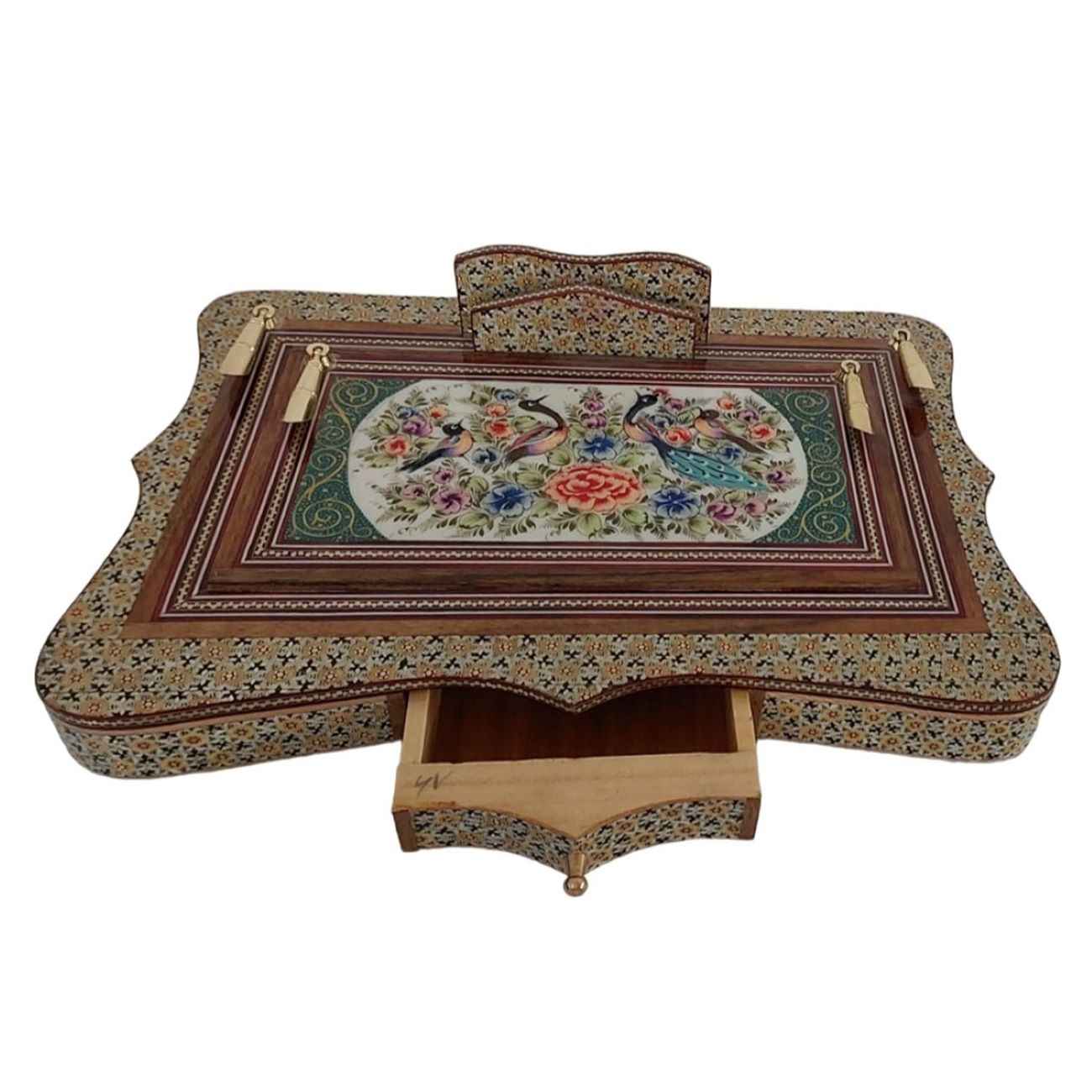 Elegant Motif – Handcrafted Wooden Pen Holder in Floral Design