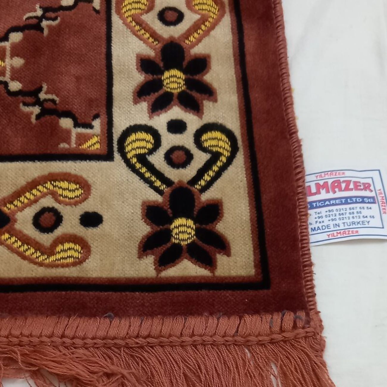 Islamic Velvet Prayer Rug Padded Sajadah Janamaz Kaaba Brick Red