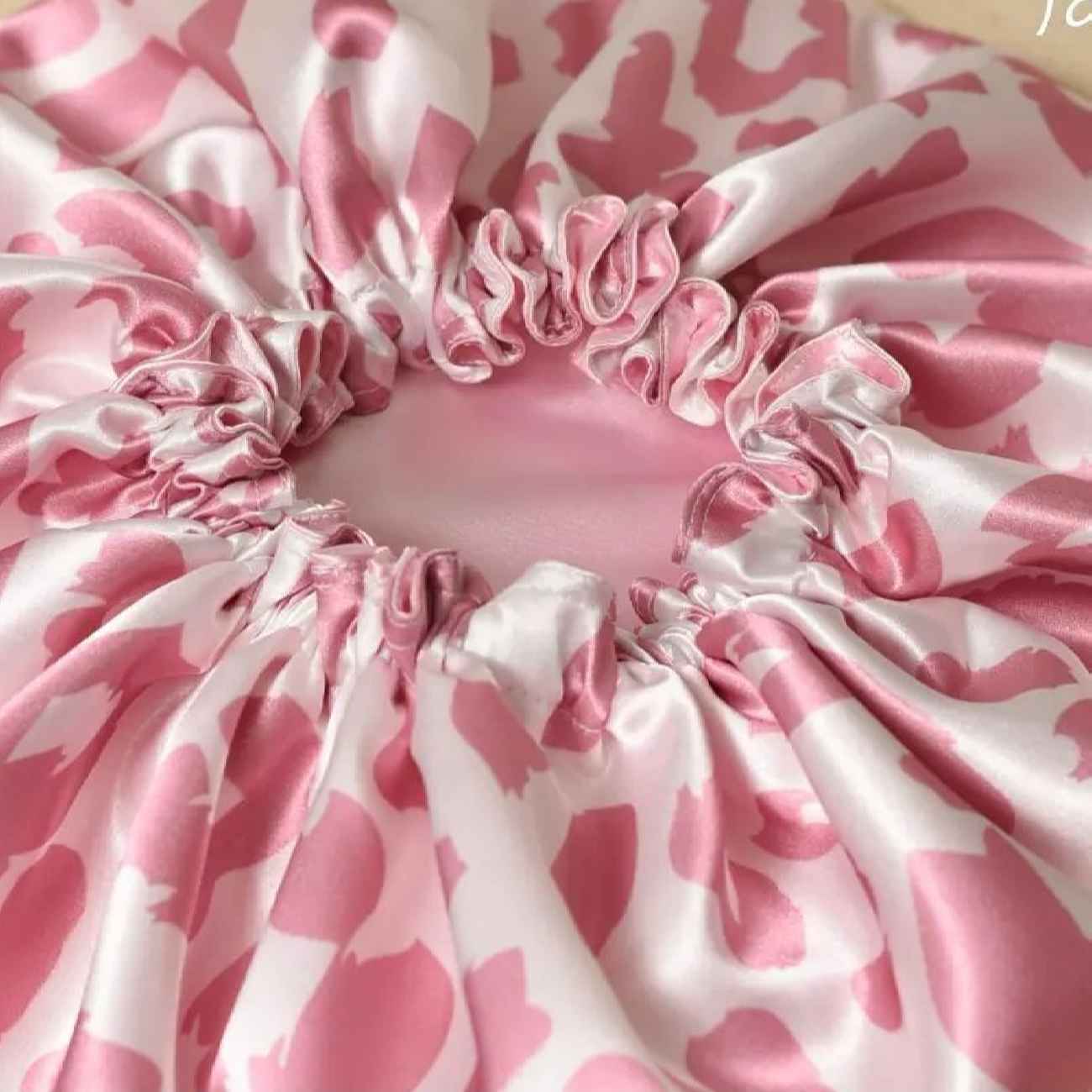 Silk Satin Bonnet Sleeping Hat Luxury for Women with Leopard Design Pink