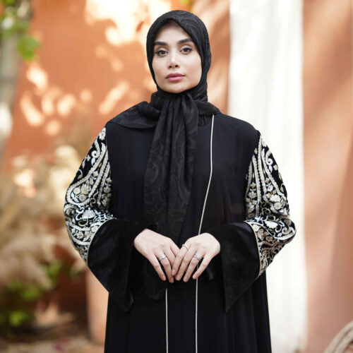 Elegant Loose Fit Abaya with Embroidered Sleeves