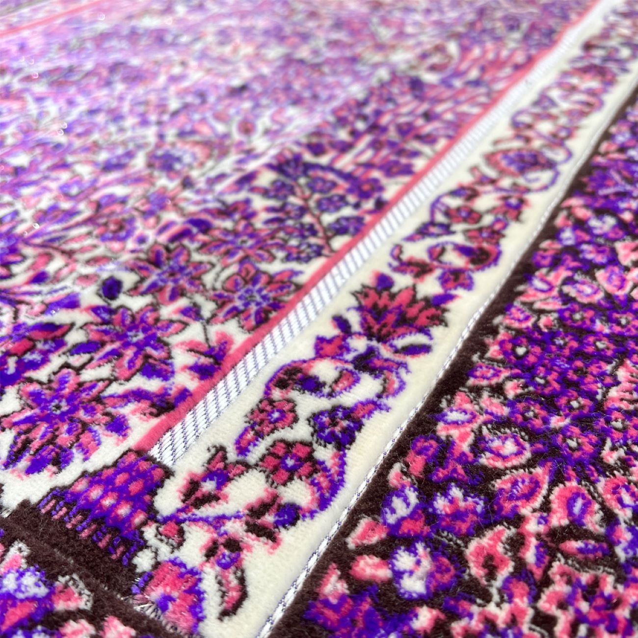 Islamic Prayer Rug Padded Sajada in Polyester Purple