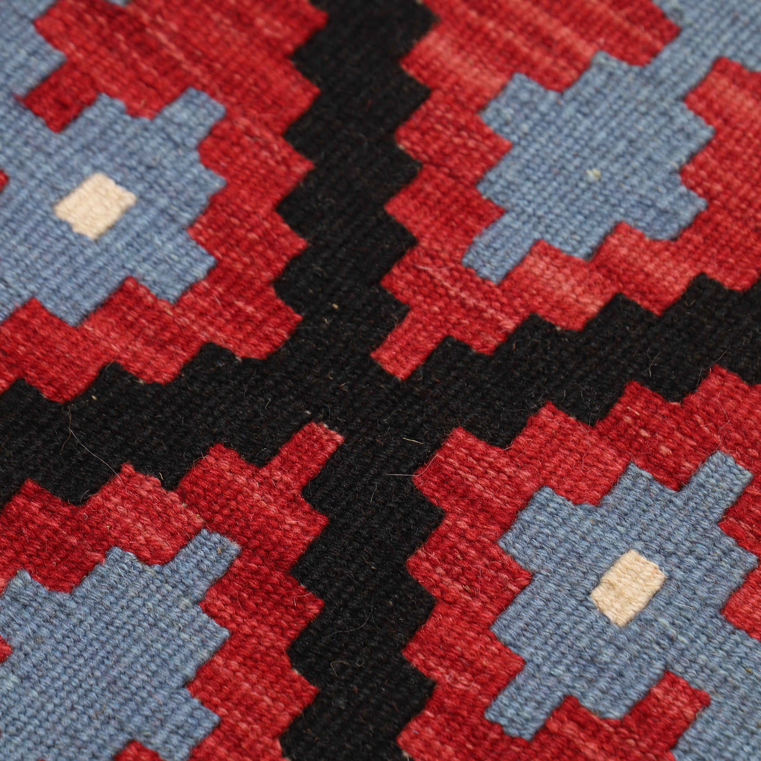 Fars Qashqai Geometric Kilim Rug – Traditional Handwoven Persian Wool