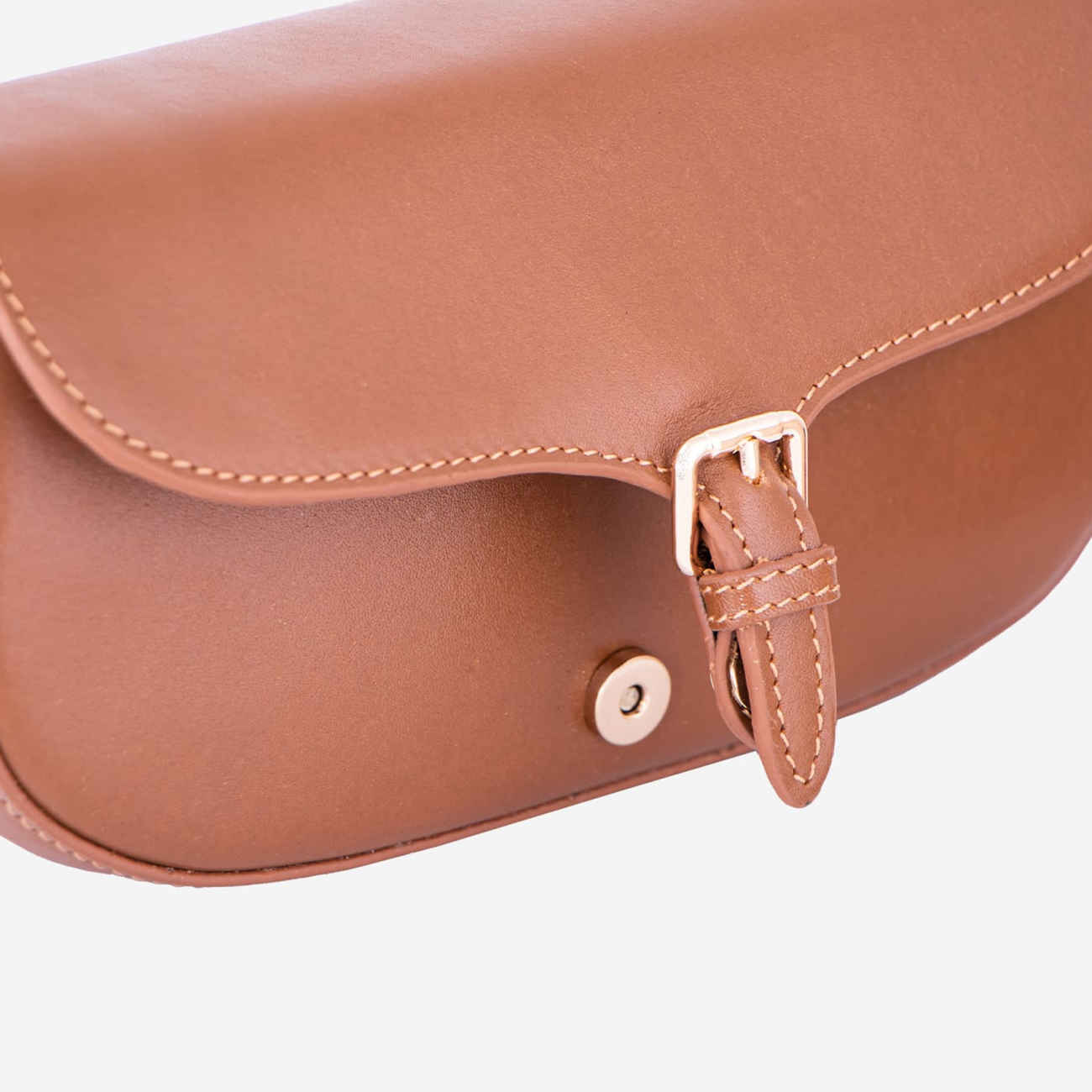 Luxurious Handcrafted Leather Shoulder Bag – Light Brown