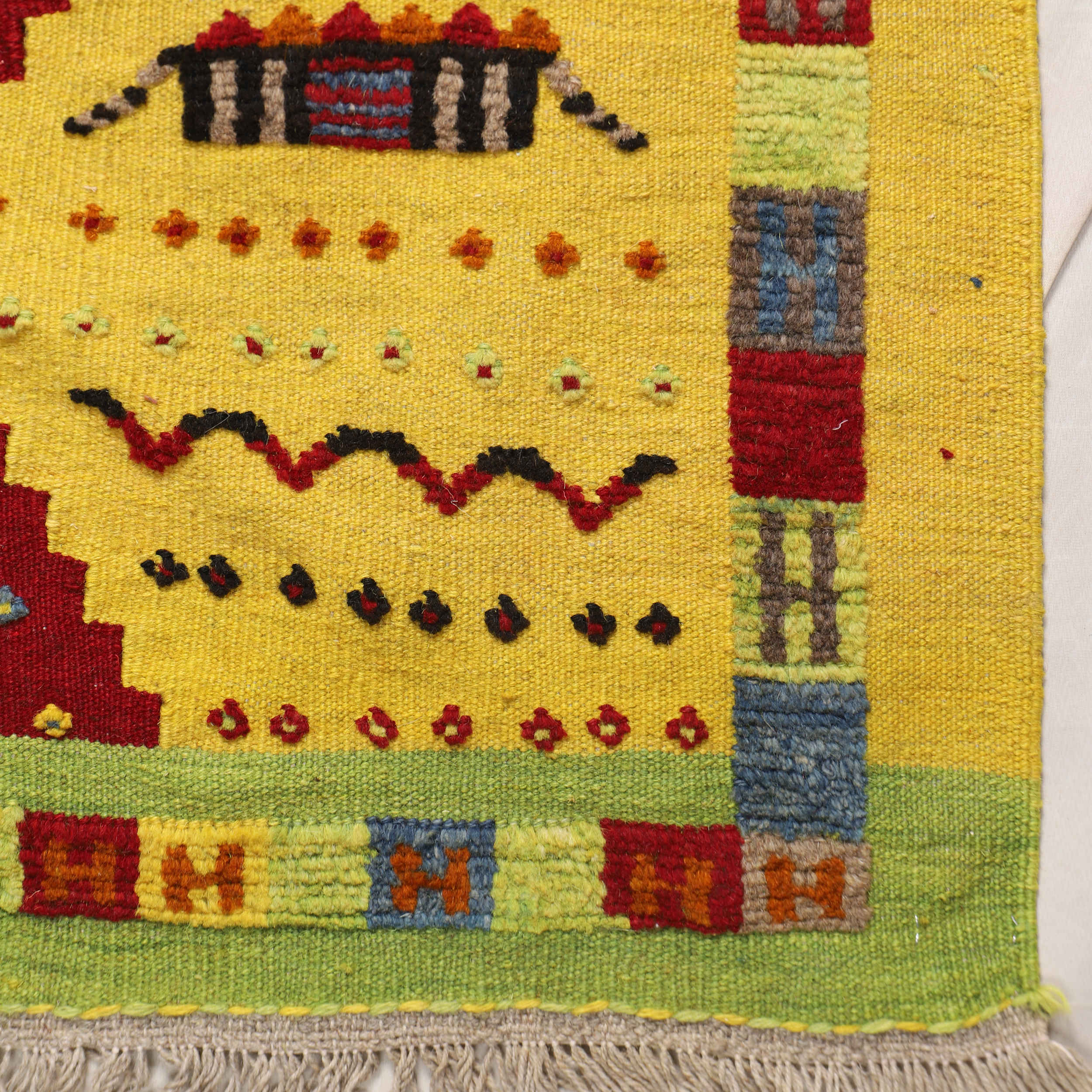 Fars Kilim Rug with Animal Motifs – Genuine Handwoven Persian Wool