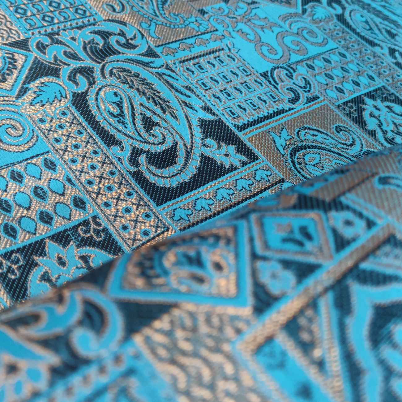 Fine Persian Termeh Fabric – Elegant Paisley Motif
