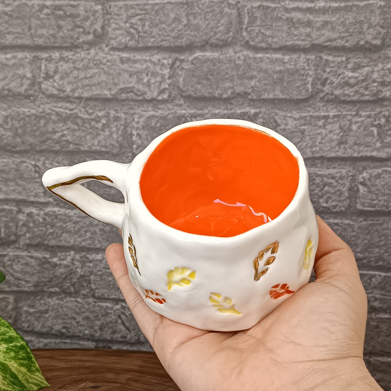 Artistic Handcrafted Ceramic Mug – Leaf Design