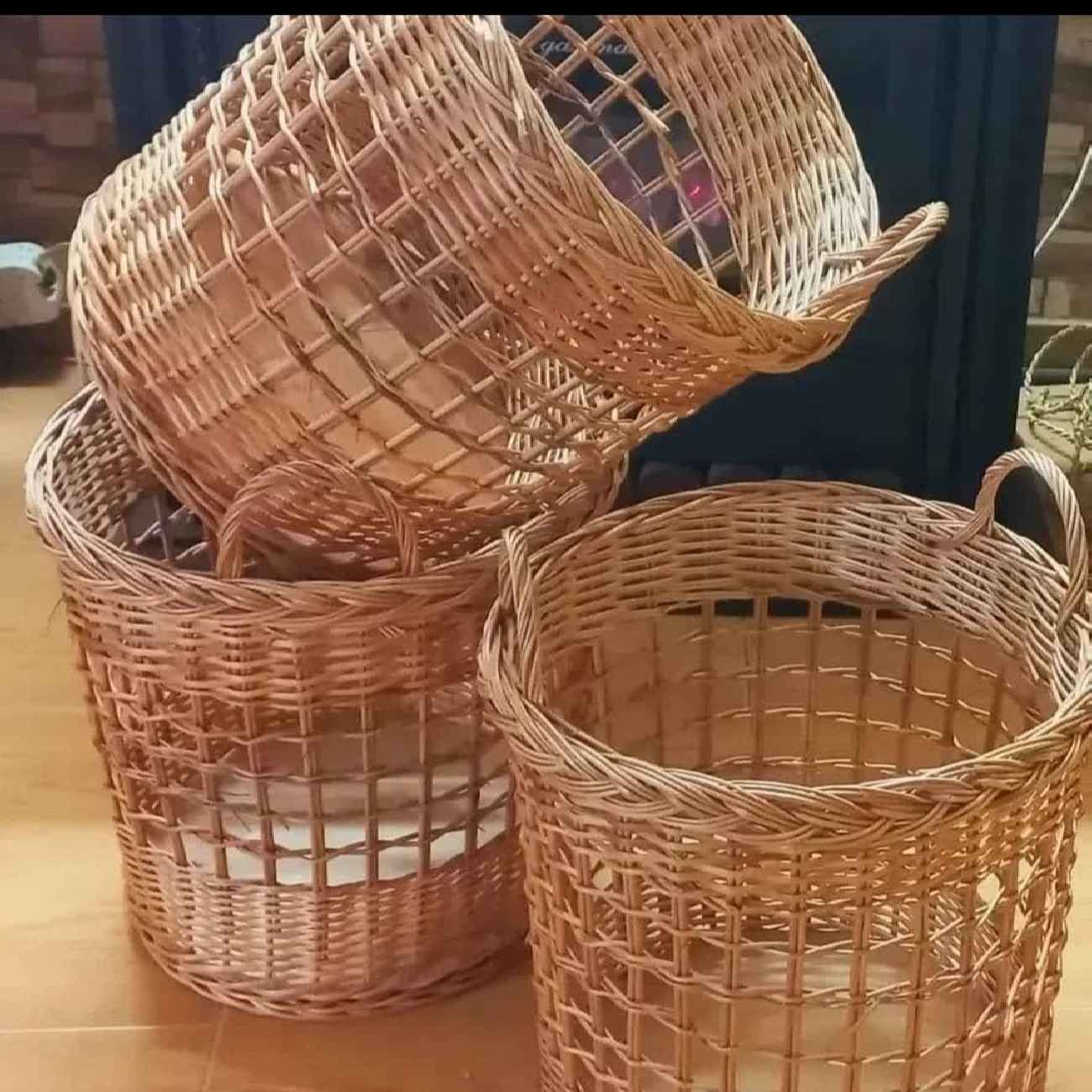 Artisan Wicker Storage Basket – Cylindrical Rustic Design