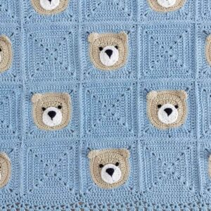Handwoven Crocheted Baby Bedspread – A Stylish Touch for Your Nursery