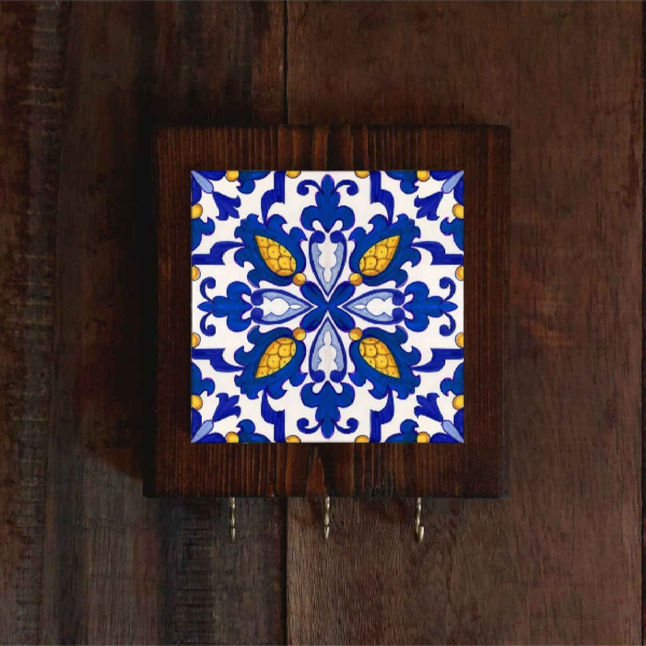 Ceramic Wall Key Holder – with Wooden Frame for Organizing Your Key