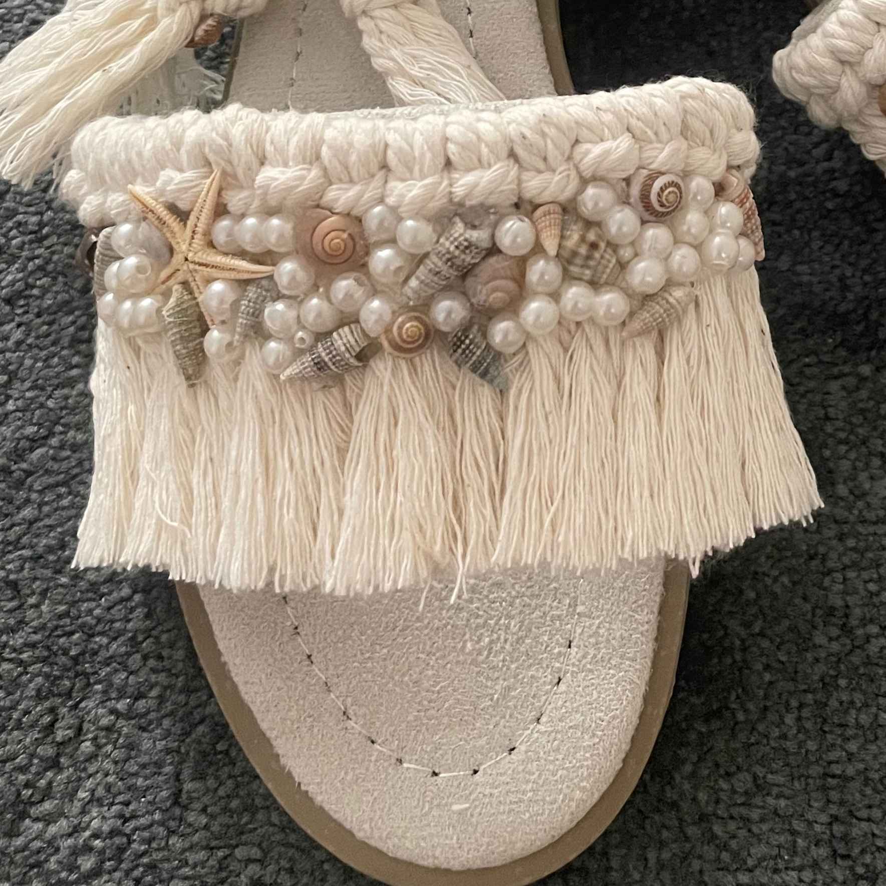 Macrame Sandals in Cream with Shell Design – Boho Style for Summer