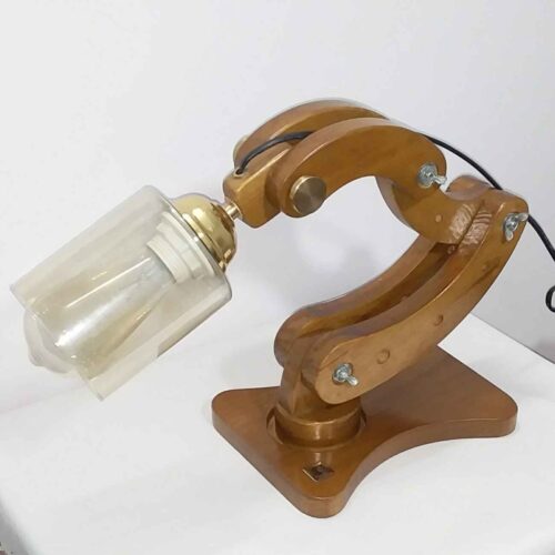Minimalist Adjustable Wooden Desk Lamp – Functional Task Lighting