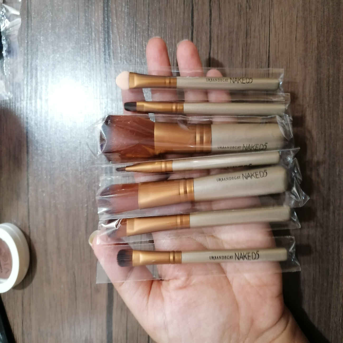7-Piece Professional Cosmetic Brush Set – For Beginners and Professionals Alike