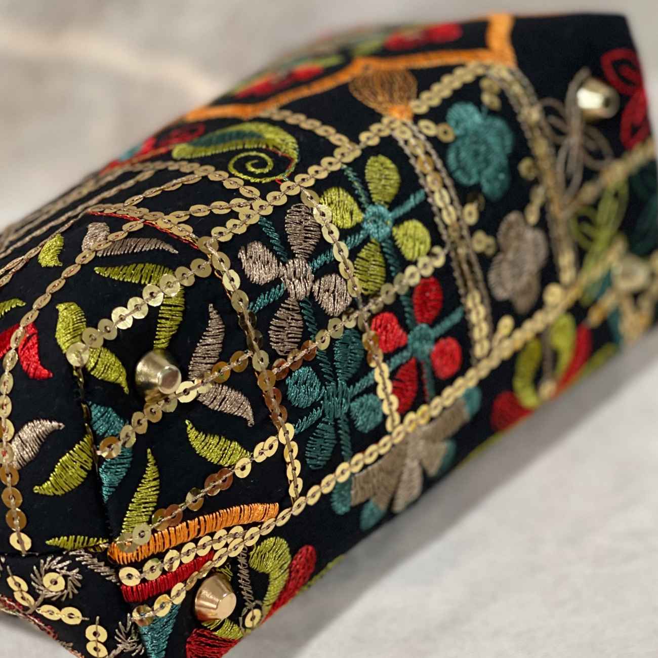 Embroidered Velvet Clutch Formal Handbag with Flower & Leaf Design