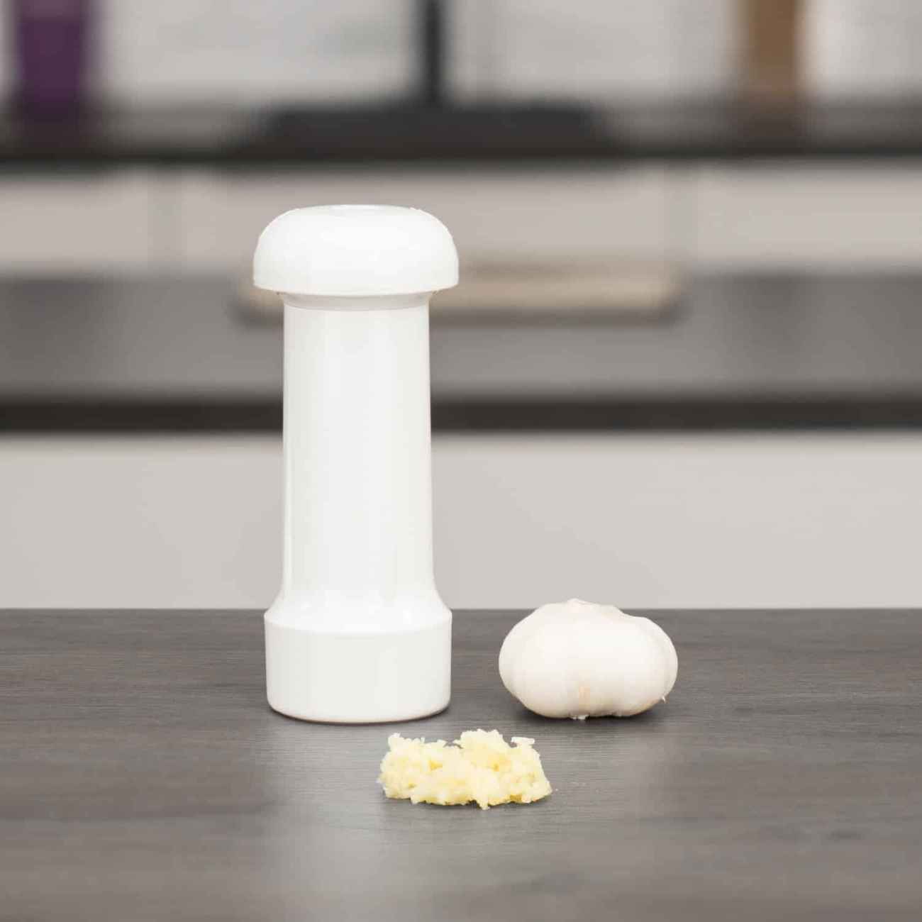 Manual Garlic Press and Peeler Set – Easy to Use Kitchen Tool