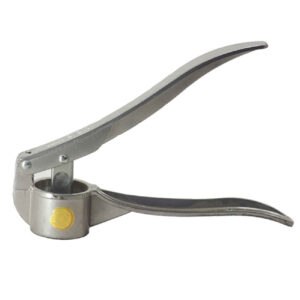 Simple & Durable Manual Garlic Press – Effortless Crushing