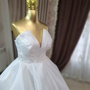 Persian Wedding Dress – Elegant and Modern Arabic Style for Every Bride