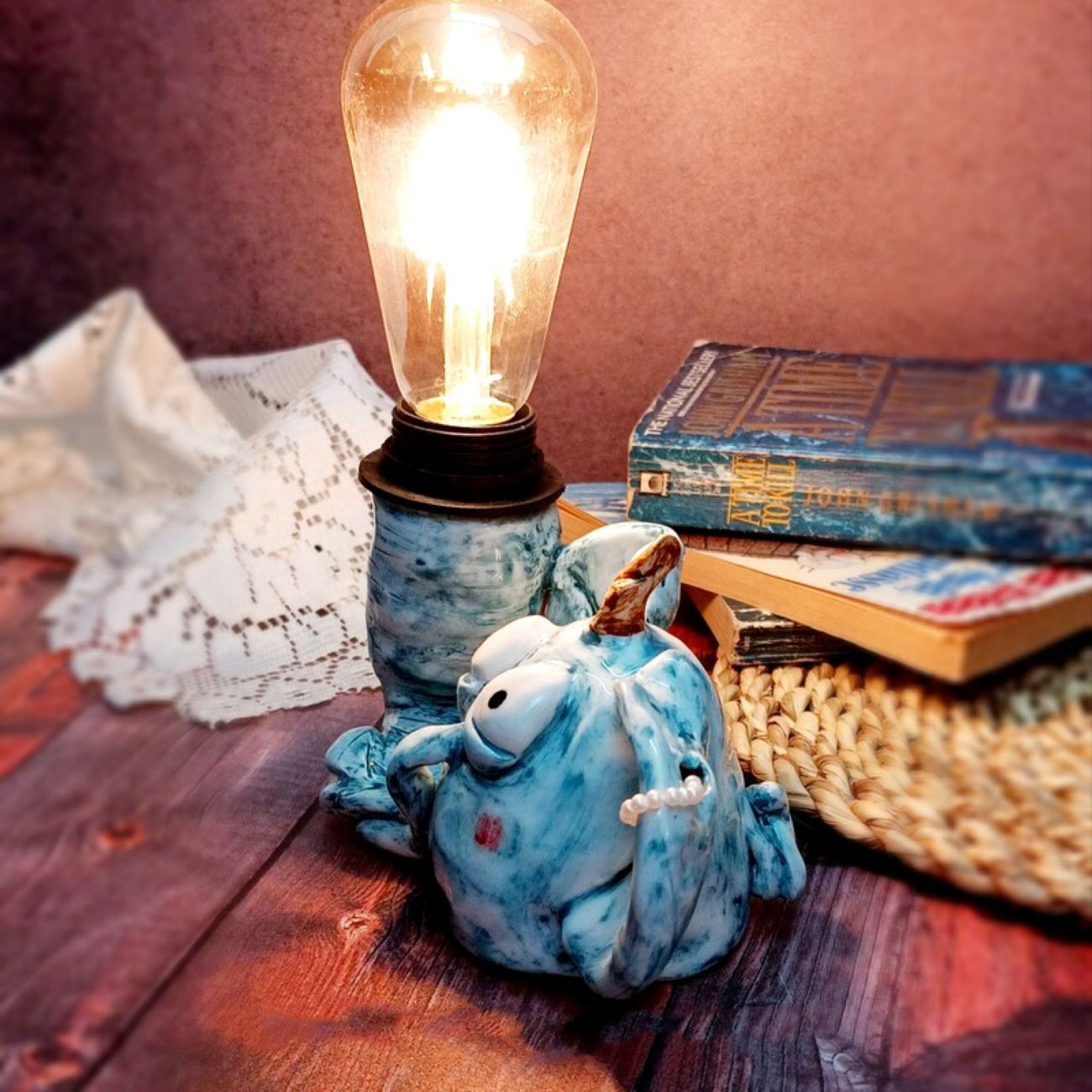 Blue Elephant-Shaped Artistic Desk Lamp – Creative Workspace Lighting