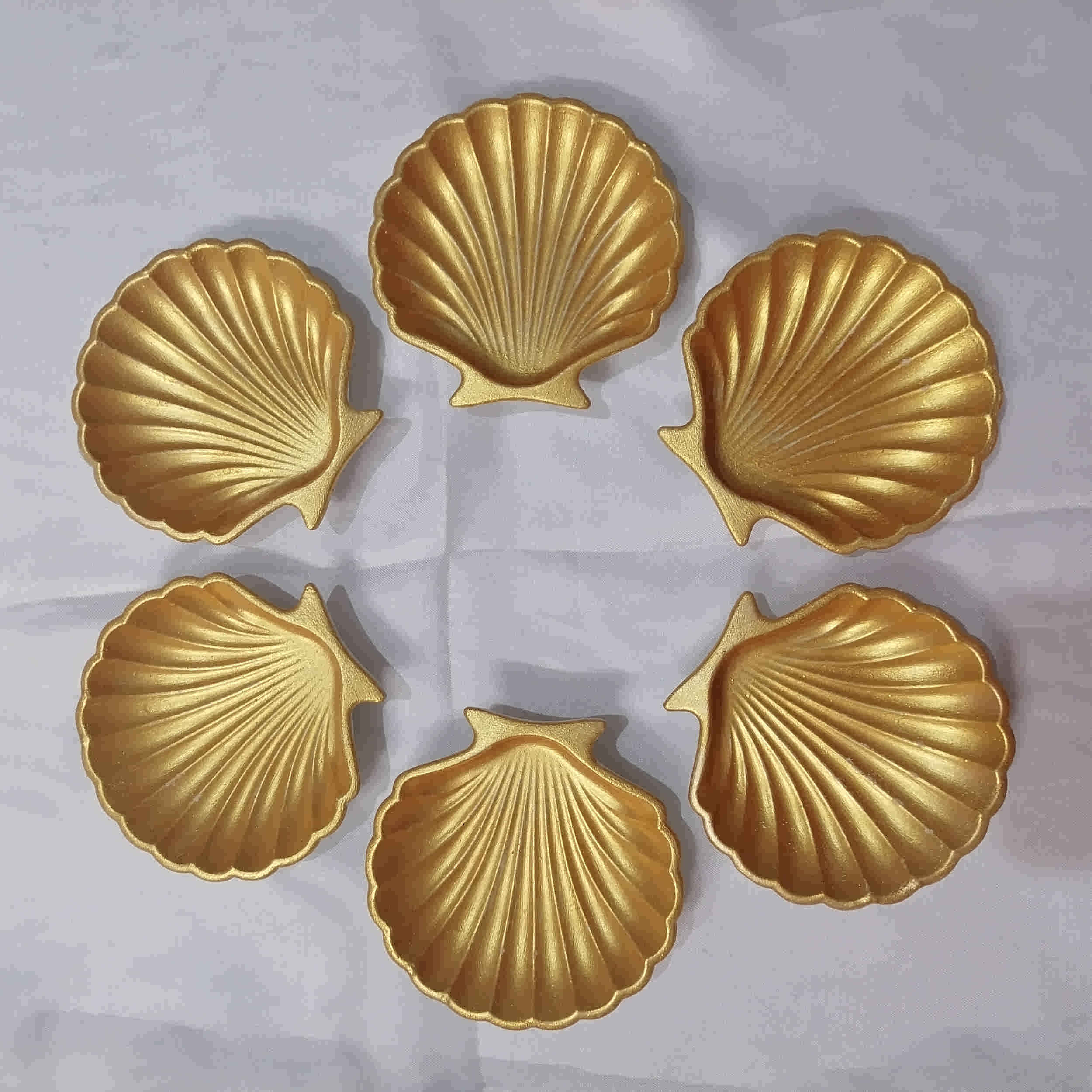 Haft Seen Set – Perfect for Celebrating Nowruz Persian New Year with Shell Design