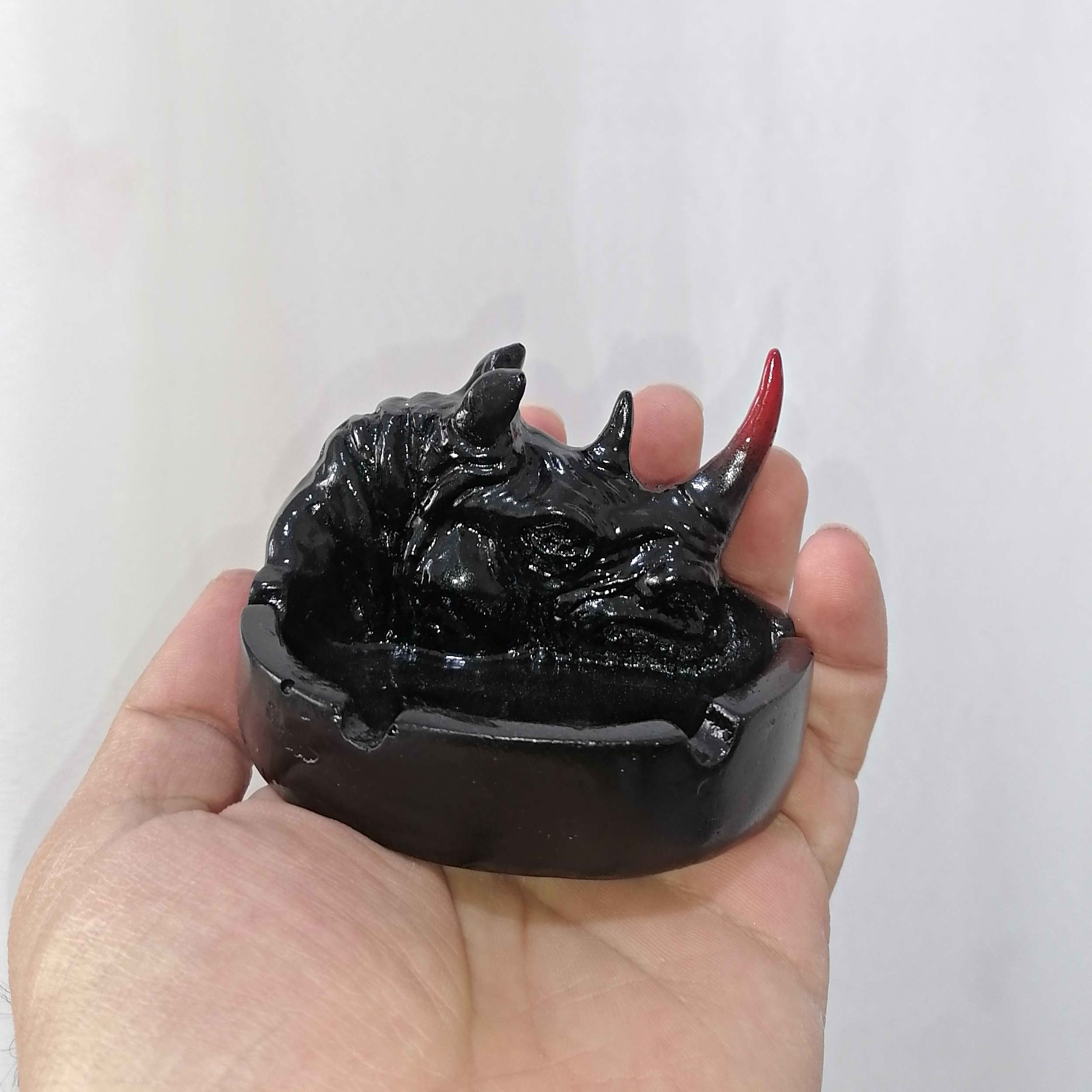 Novelty Ashtray – Concrete Creative Smoking Decor in Rhino Design