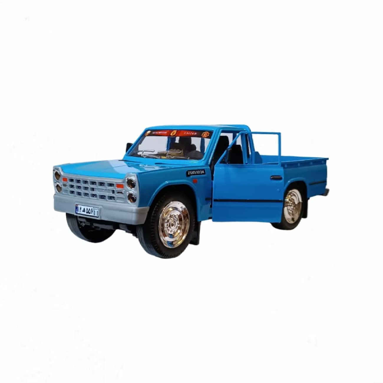 Nissan Junior 2000 Pickup Truck Toy – Suitable for Freight Transportation