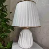 Elegant Geometric Gold & White Ceramic Table Lamp – Vase-Style Decor
