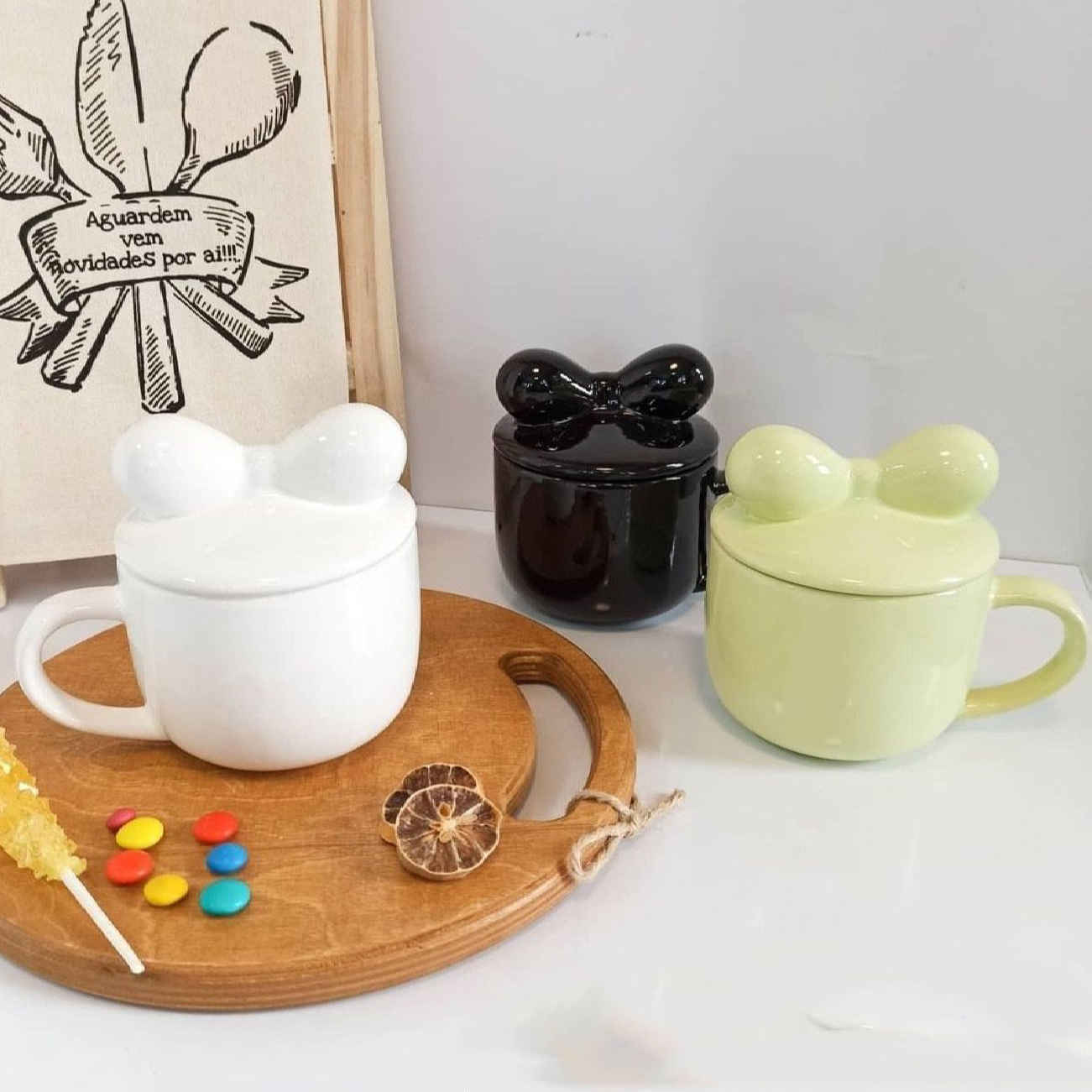Novelty Ceramic Mug with Bow Lid Pattern