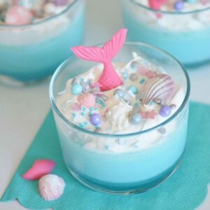 Ocean Breeze Glass Jar Candle – Handcrafted for a Unique Touch