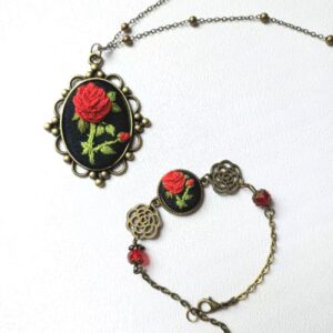 Artisanal Embroidered Bracelet and Necklace Duo – Rose Design