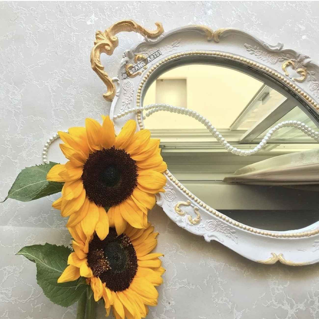 Polyresin Tray – Handmade Ornate Accents & Mirror Finish