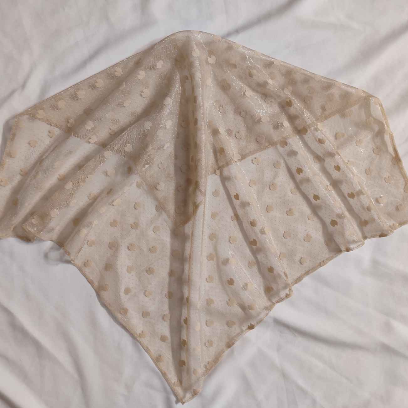 Scarf for Women – Elegant Dentelle lace with Delicate Heart Pattern