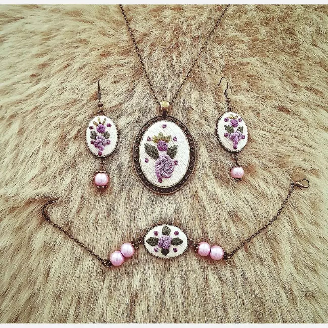 Unique Embroidered Bracelet and Necklace & Earing Set for a Chic Look