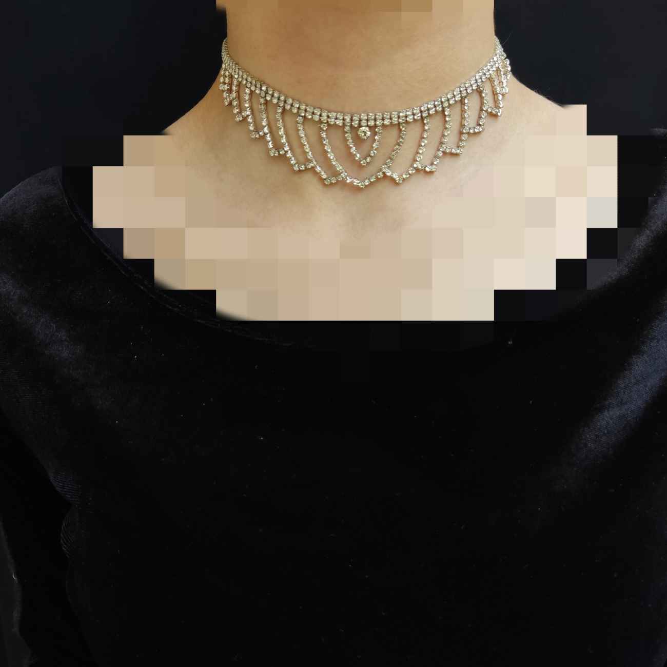 Beautifully Delicate & Fashionable Choker Necklace, Perfect for Parties & Events