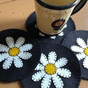 Chamomile Round Felt Coasters 6-Pack – Elegant Floral Design for Parties & Gatherings