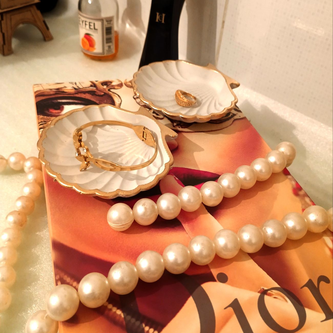 Chic Seashell Jewelry Holder for Rings and Earrings