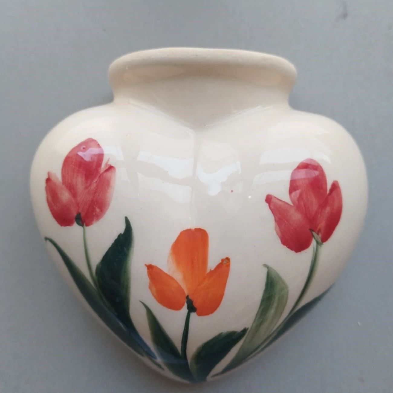 Heart-Shaped Ceramic Wall Planter – Floral Design