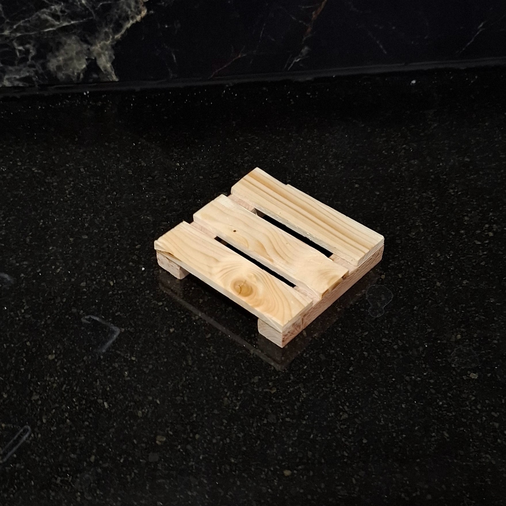 Natural Wooden Pallet Coasters 6-Pack – Durable Table Protection for Daily Use