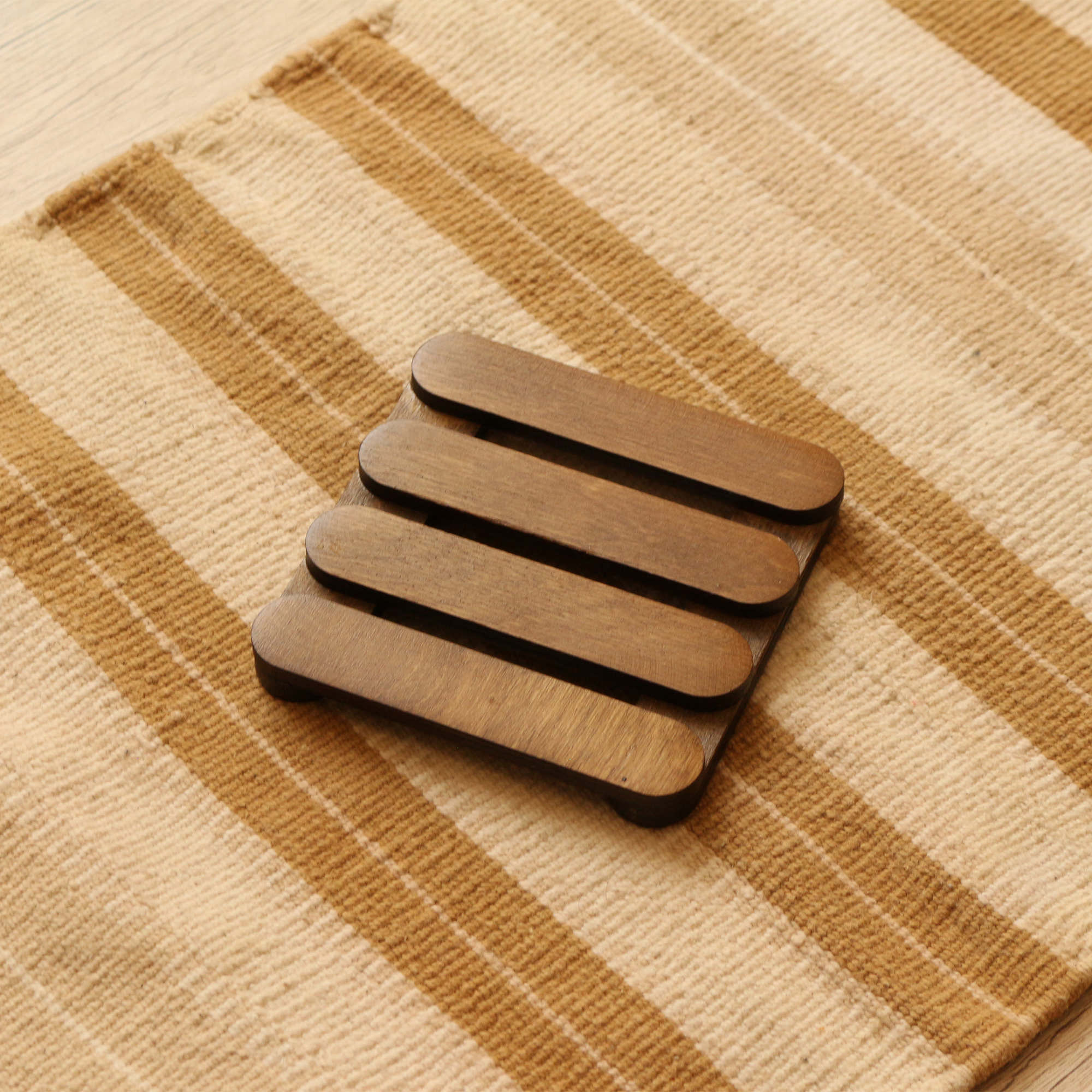 Pallet-Inspired Wood Coasters 6-Pack – Trendy Tabletop Accessory for Coffee Tables