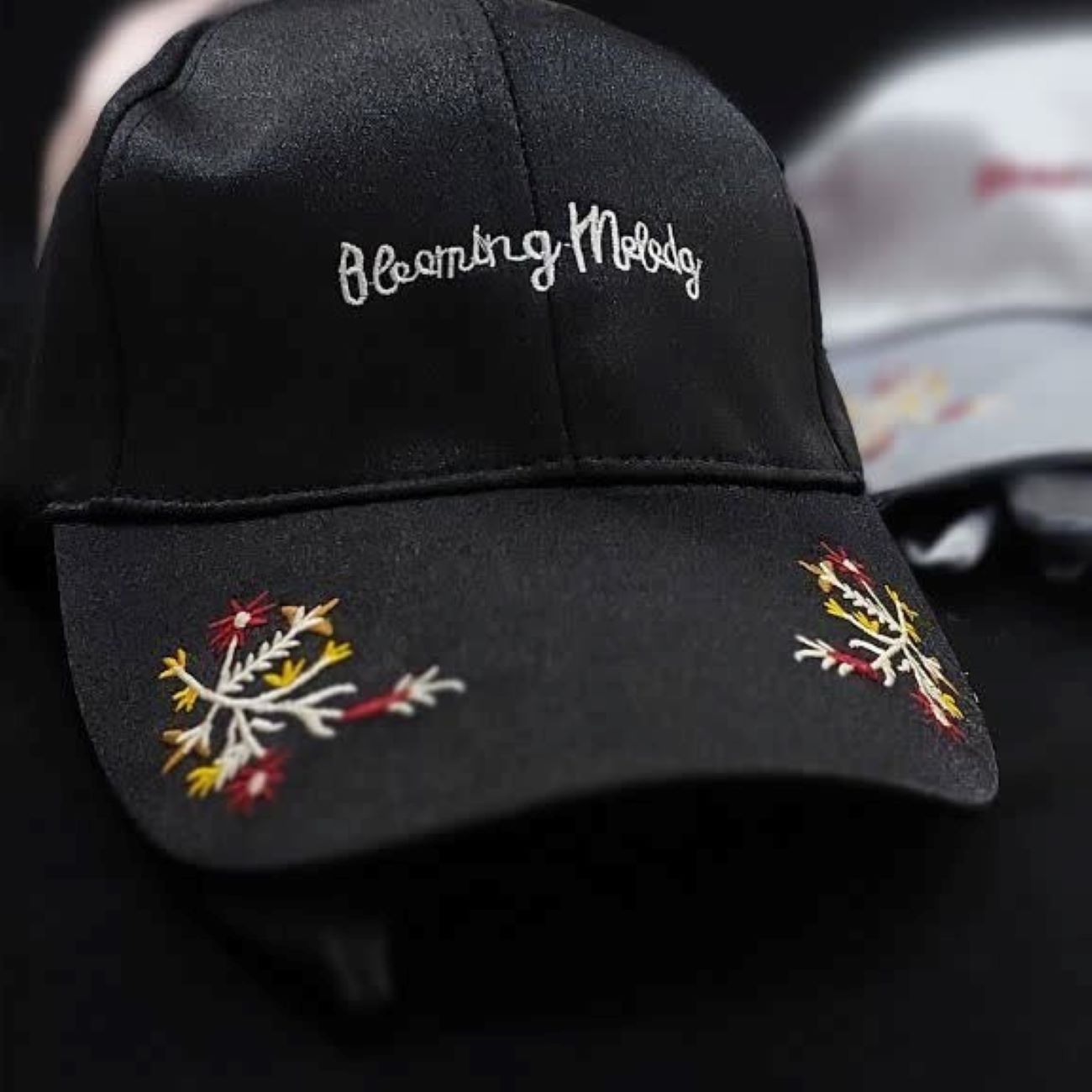 Black Satin Baseball Cap – Minimalist and Elegant Style